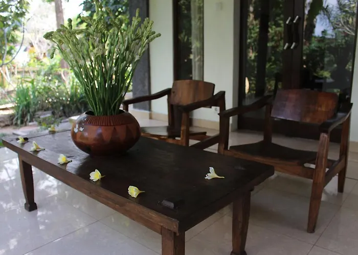 Bali 68 Pensión 4*